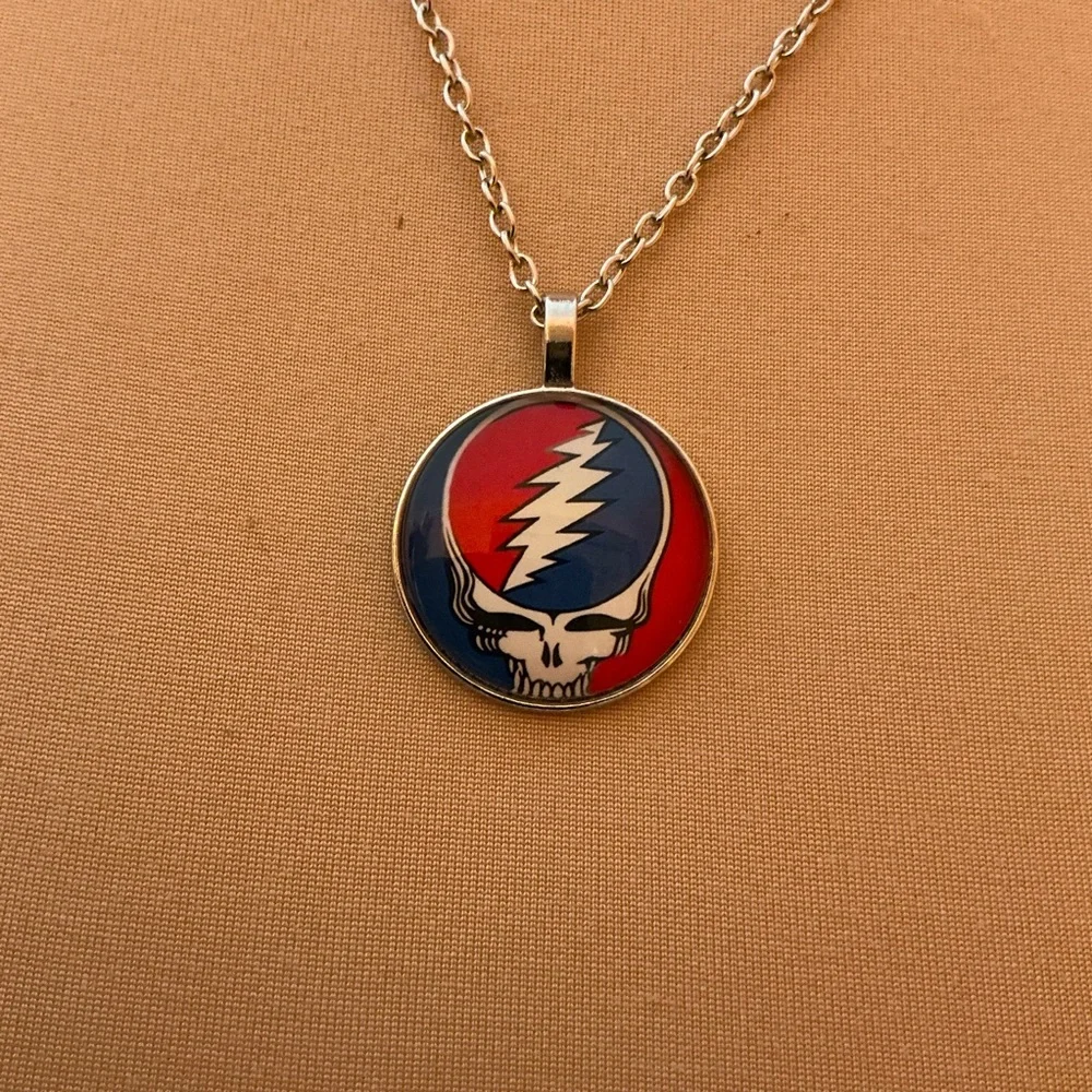 Grateful Dead Steal your Face necklace NWOT